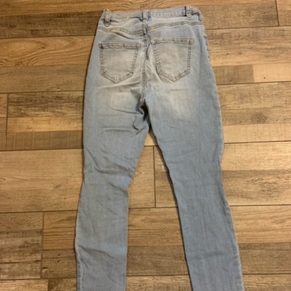 Blue jeans - Picture 2 of 2